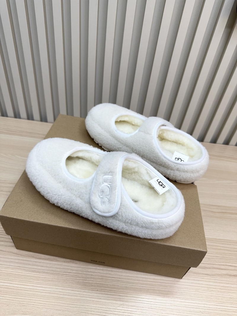 Ugg Flat Shoes